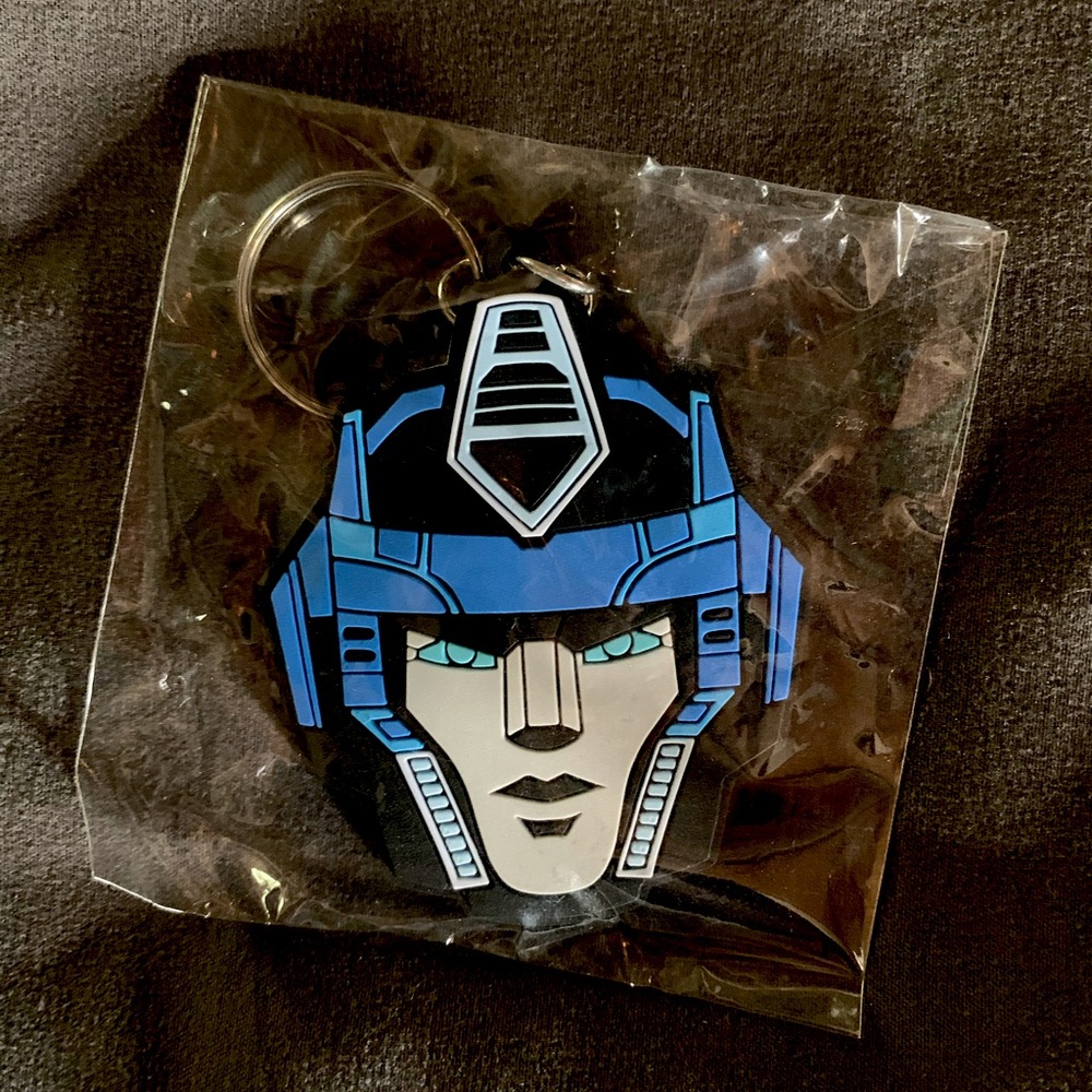 🏷️ Optimus Prime Christmas Ornament